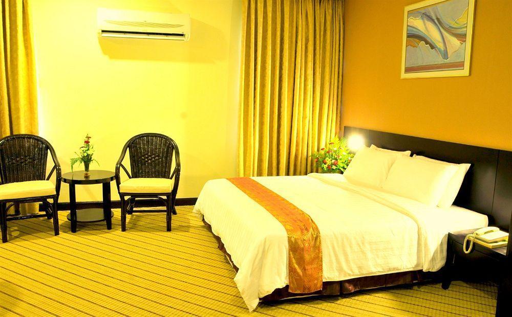 Oyo 89693 Perkasa Hotel Keningau Near Hospital Keningau Exteriör bild