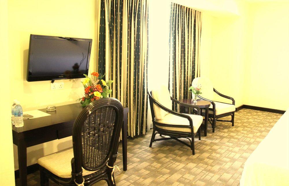 Oyo 89693 Perkasa Hotel Keningau Near Hospital Keningau Exteriör bild