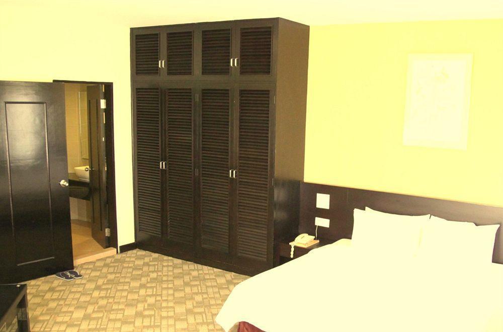 Oyo 89693 Perkasa Hotel Keningau Near Hospital Keningau Exteriör bild