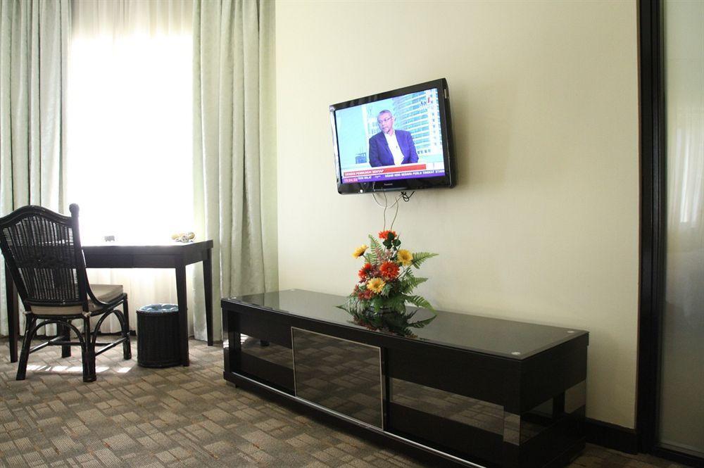 Oyo 89693 Perkasa Hotel Keningau Near Hospital Keningau Exteriör bild