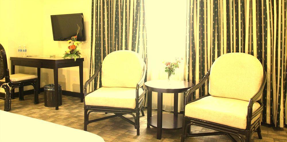 Oyo 89693 Perkasa Hotel Keningau Near Hospital Keningau Exteriör bild
