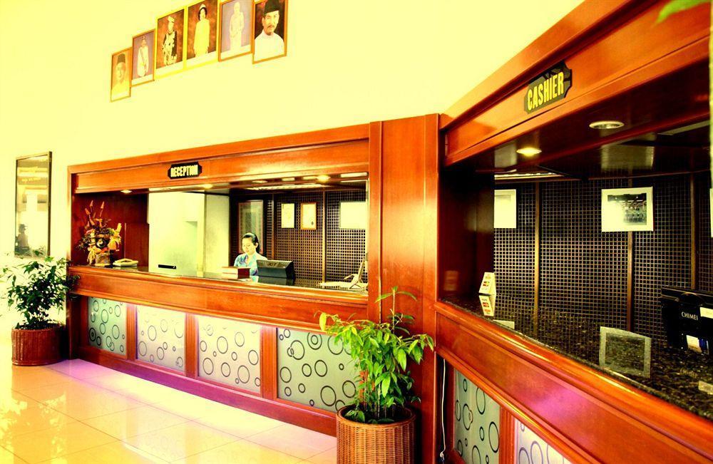 Oyo 89693 Perkasa Hotel Keningau Near Hospital Keningau Exteriör bild