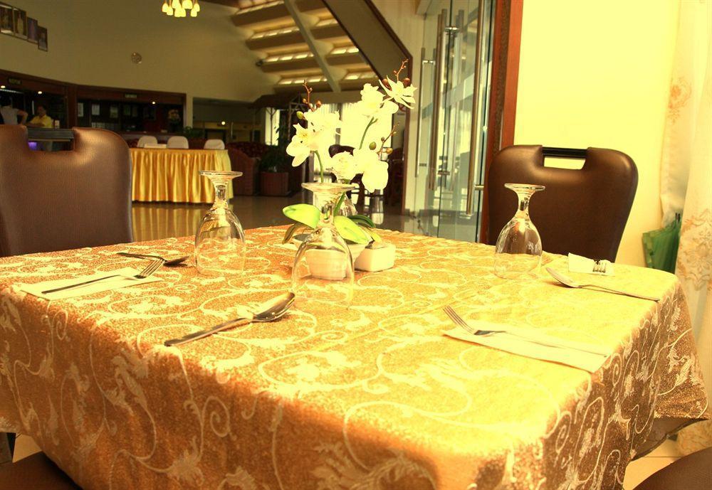 Oyo 89693 Perkasa Hotel Keningau Near Hospital Keningau Exteriör bild