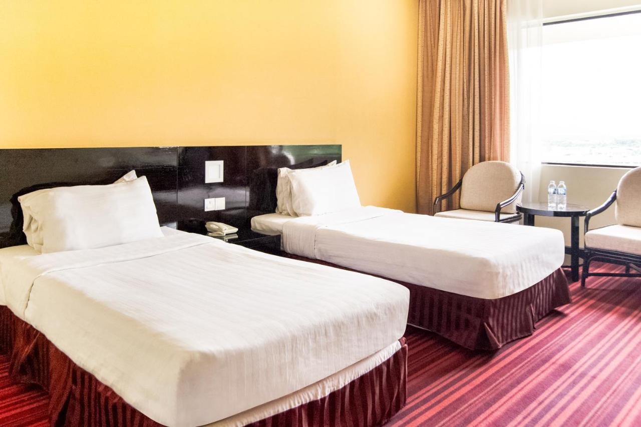 Oyo 89693 Perkasa Hotel Keningau Near Hospital Keningau Exteriör bild