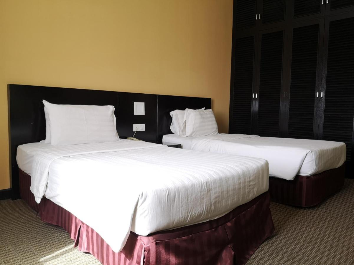 Oyo 89693 Perkasa Hotel Keningau Near Hospital Keningau Exteriör bild