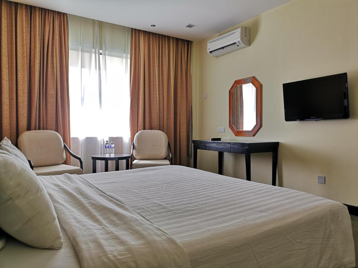 Oyo 89693 Perkasa Hotel Keningau Near Hospital Keningau Exteriör bild